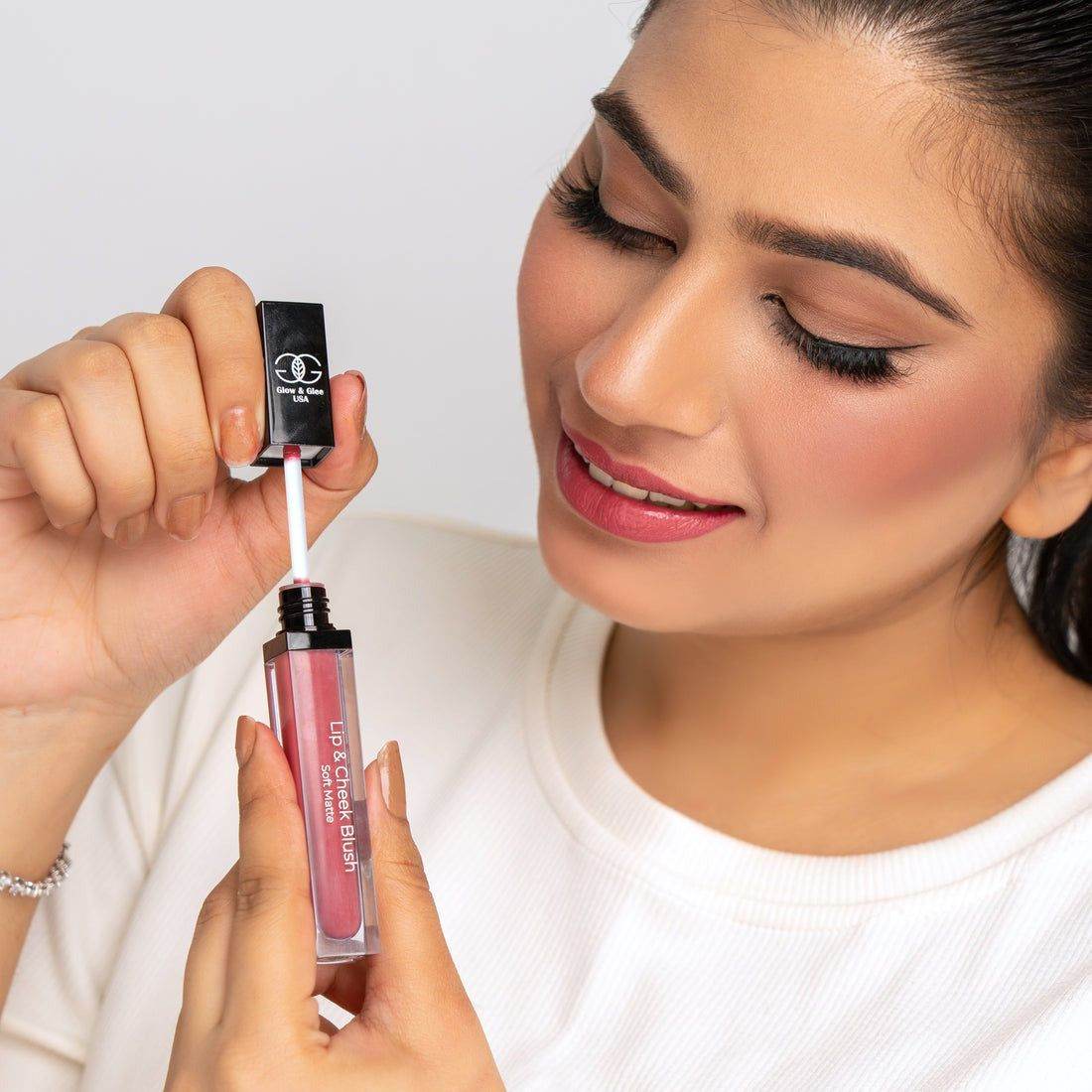 Glow & Glee Lip & Cheek Blush Soft Matte 307 Soft Kiss 8Ml