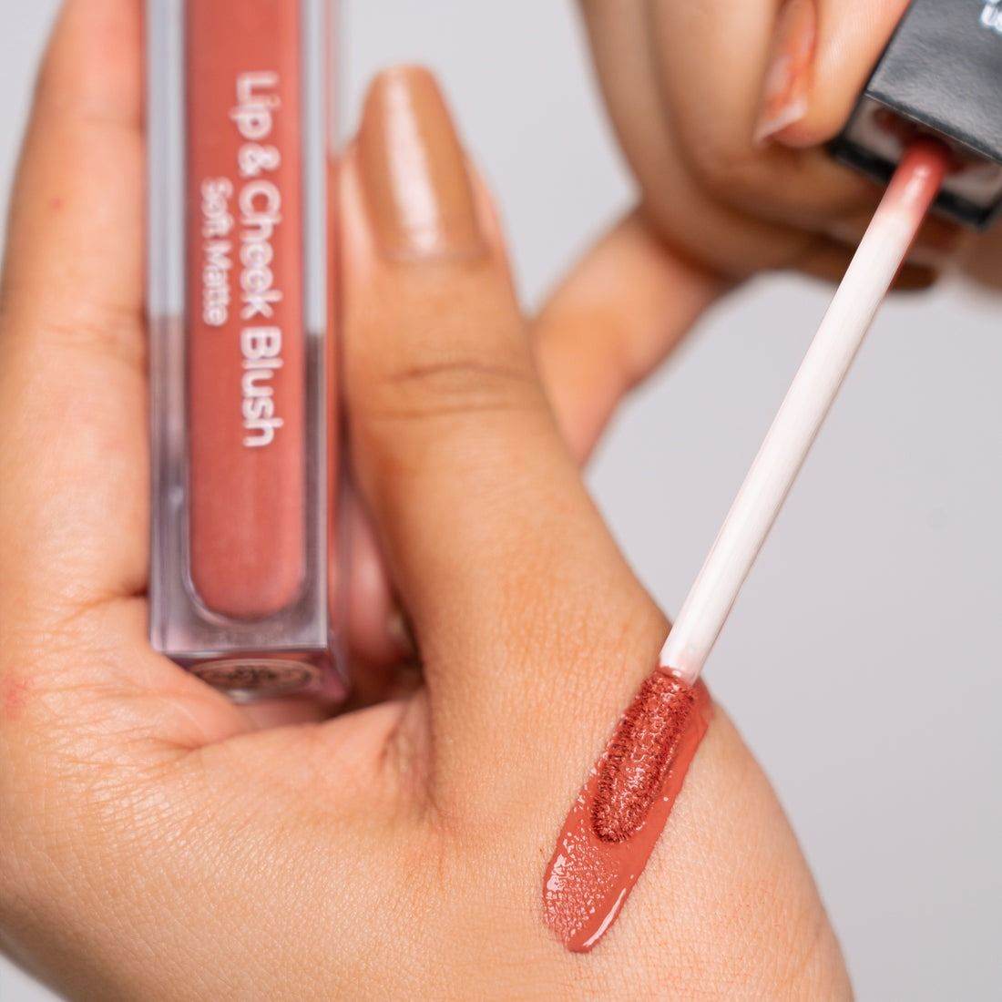 Glow & Glee Lip & Cheek Blush Soft Matte 314 Sweet Kiss 8Ml