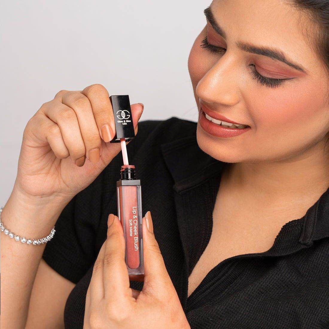 Glow & Glee Lip & Cheek Blush Soft Matte 314 Sweet Kiss 8Ml