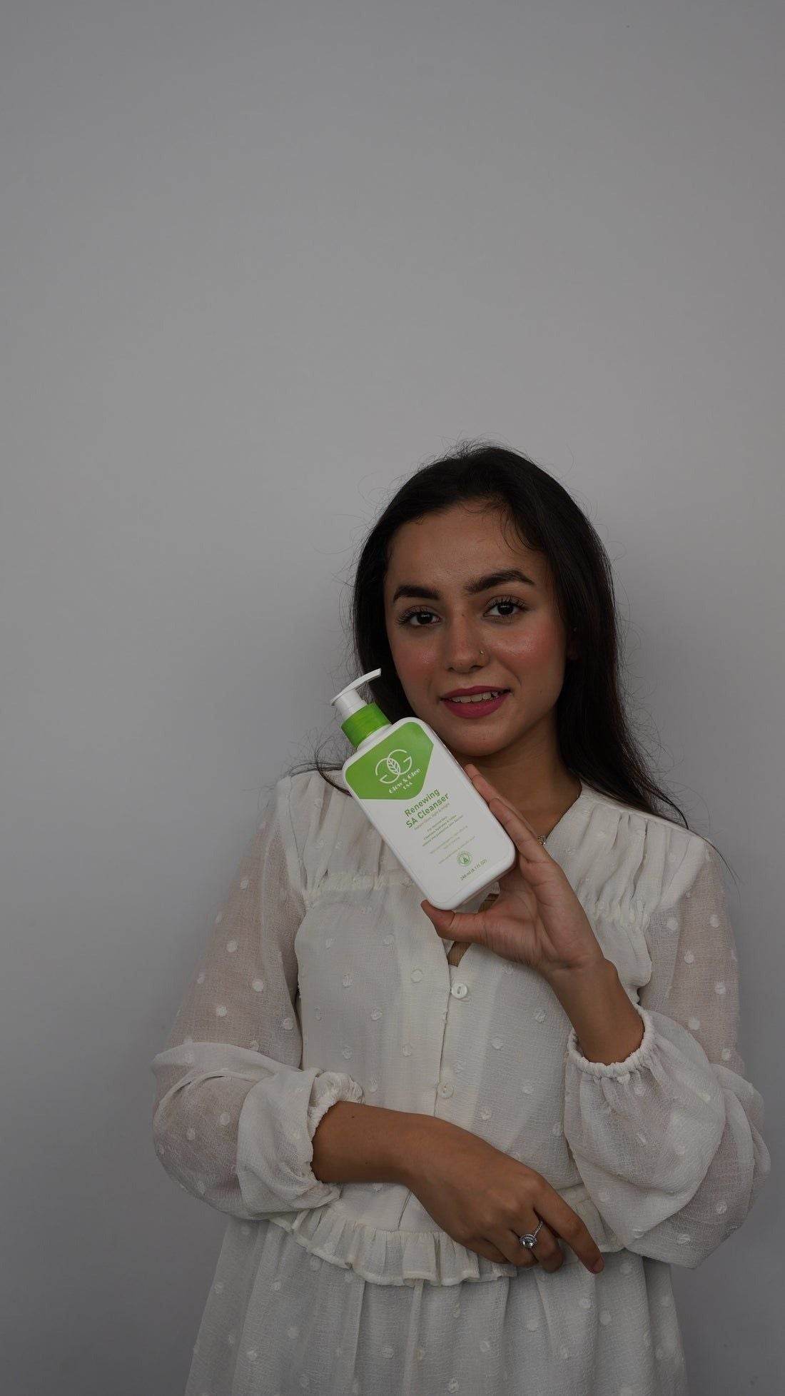Glow & Glee Renewing Sa Cleanser For Normal Skin 240Ml