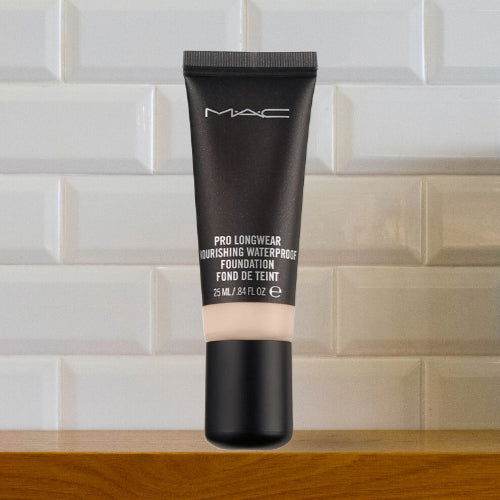 Mac Pro Longwear Nourishing Waterproof Foundation Nw22 30Ml