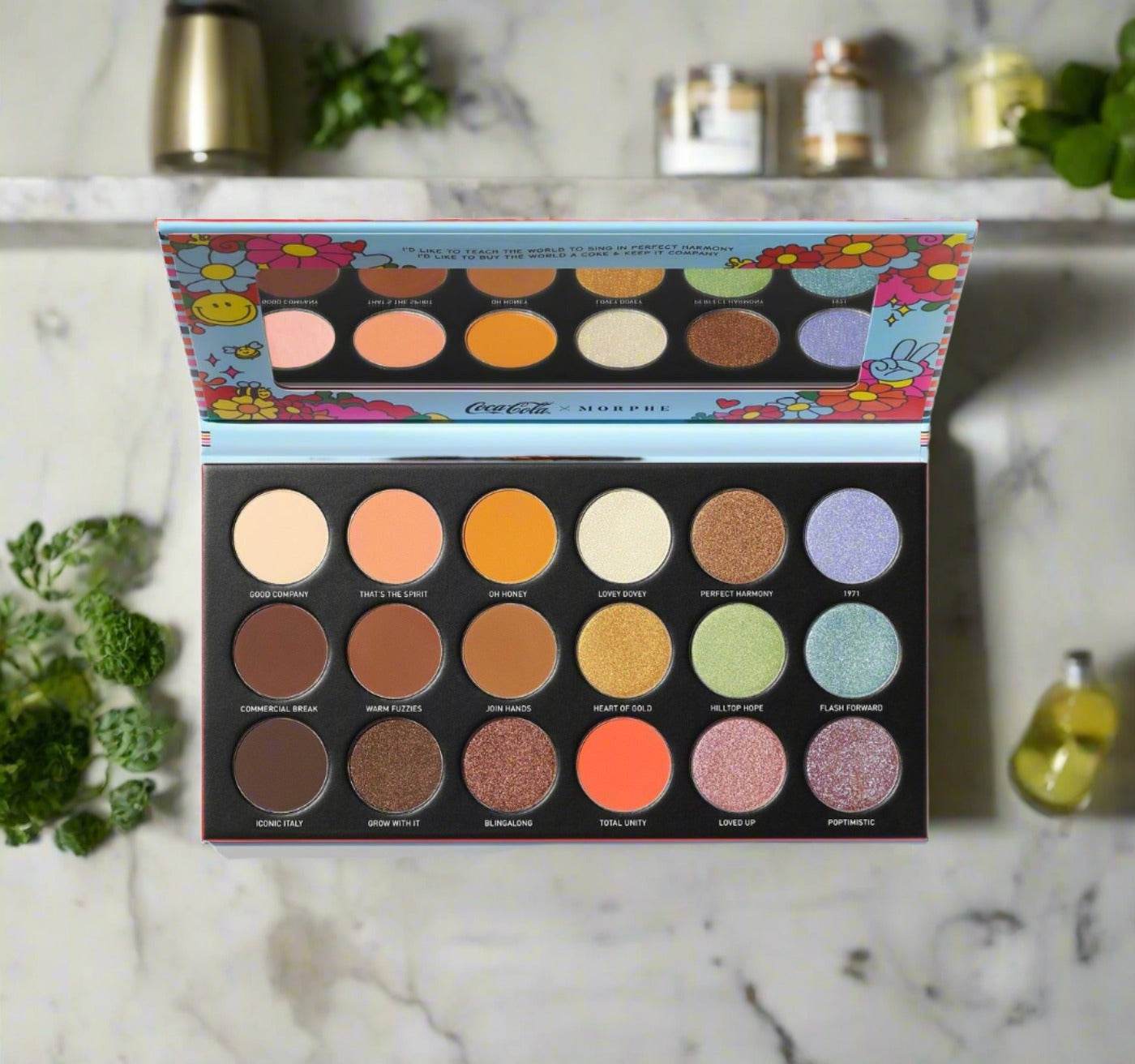 Morphe Coca Cola 1971 The Unity Collection Awe Together Artistry Eyeshadow Palette